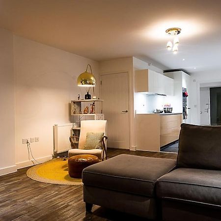 Exquisite Cozy House, Close To Train Station And Amenities Harold Wood Екстер'єр фото